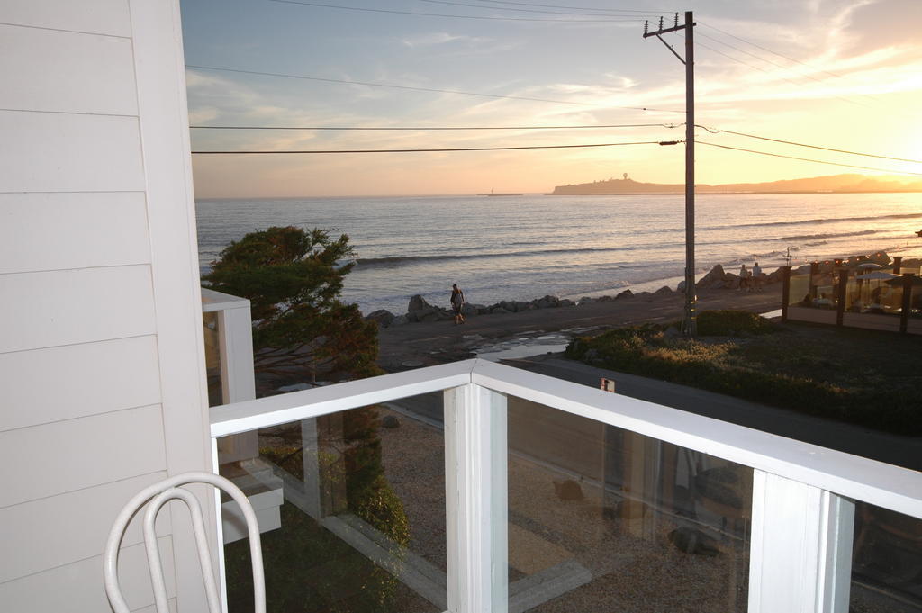 The Oceanfront Stay On Miramarbeach Hmb El Granada Pokoj fotografie